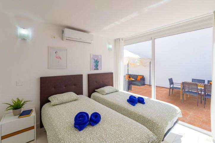 Spacious Private Villa & Private Heated Pool - Villa Sunshine Коста Тегисе Екстериор снимка